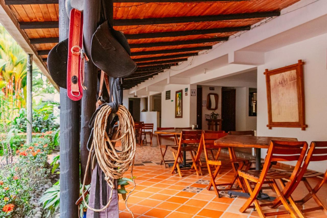 Hotel Casa Baquero El Cairo  Екстериор снимка