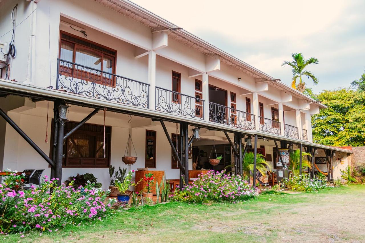 Hotel Casa Baquero El Cairo  Екстериор снимка